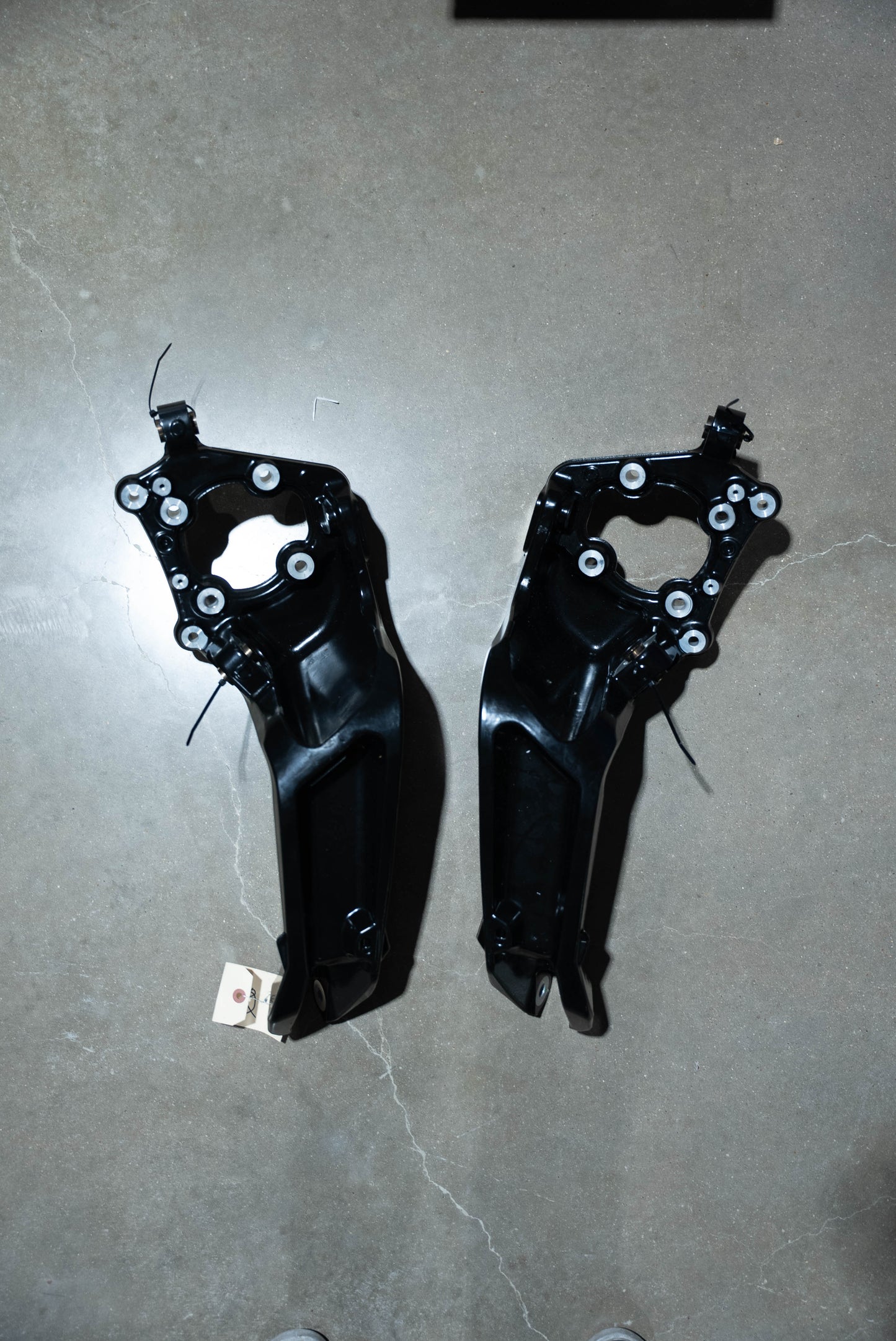 ZRP Maverick R Upgraded Rear Knuckle Black